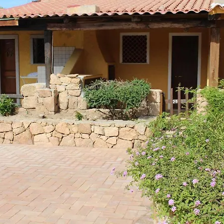 Casa Di Lu' - Bilocale Con Giardino - Lejlighed