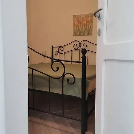 Casa Di Lu' - Bilocale Con Giardino - 公寓 *