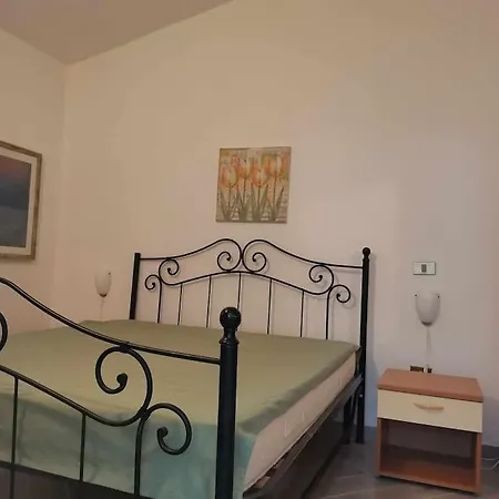 Casa Di Lu' - Bilocale Con Giardino - *